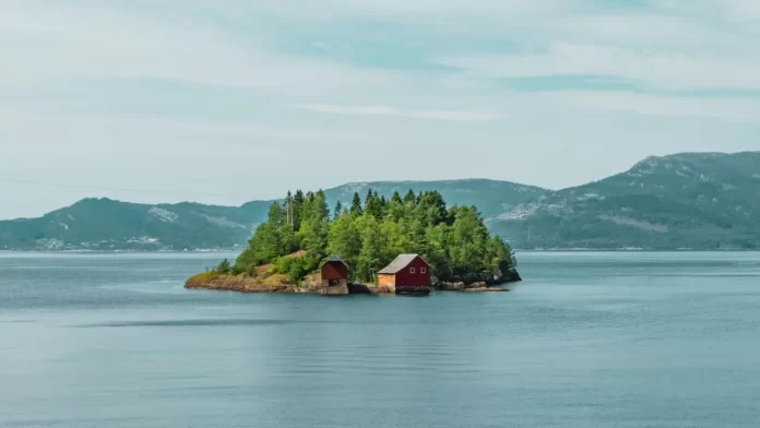 How to Visit Yukevalo Island